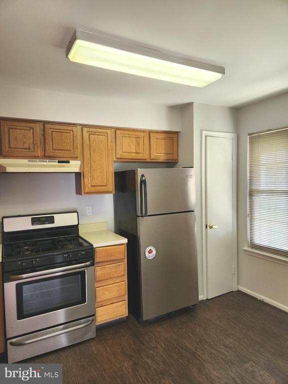 Foto del edificio - 4003A Saxony Dr