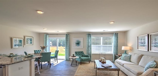 Building Photo - Brand New Townhome in North Charlotte