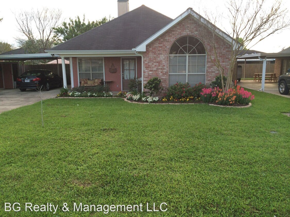 Primary Photo - 3 br, 2 bath House - 106 Pebble Beach