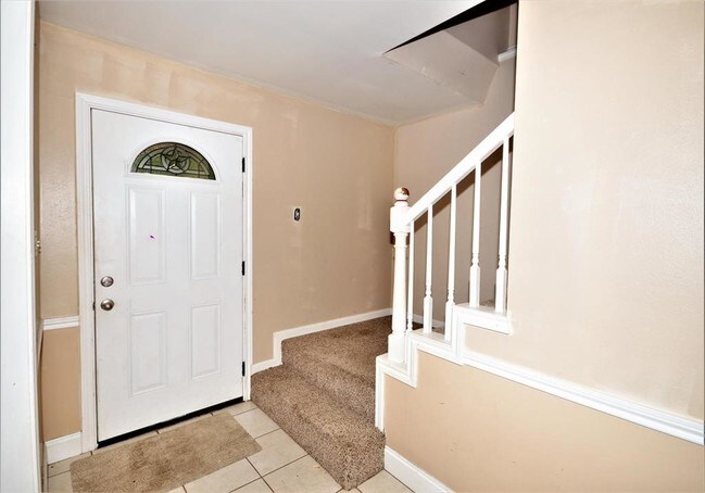 Foto del edificio - 4234 Crownwood Dr