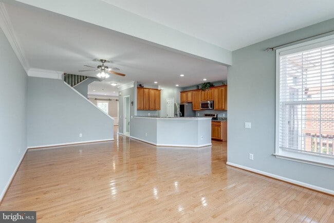 Foto del edificio - 43831 Chadwick Terrace