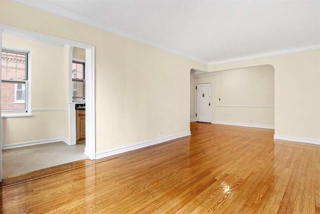 Building Photo - 70-11 108th St