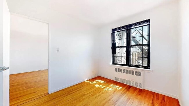 Photo - 2640 Marion Ave Apartment