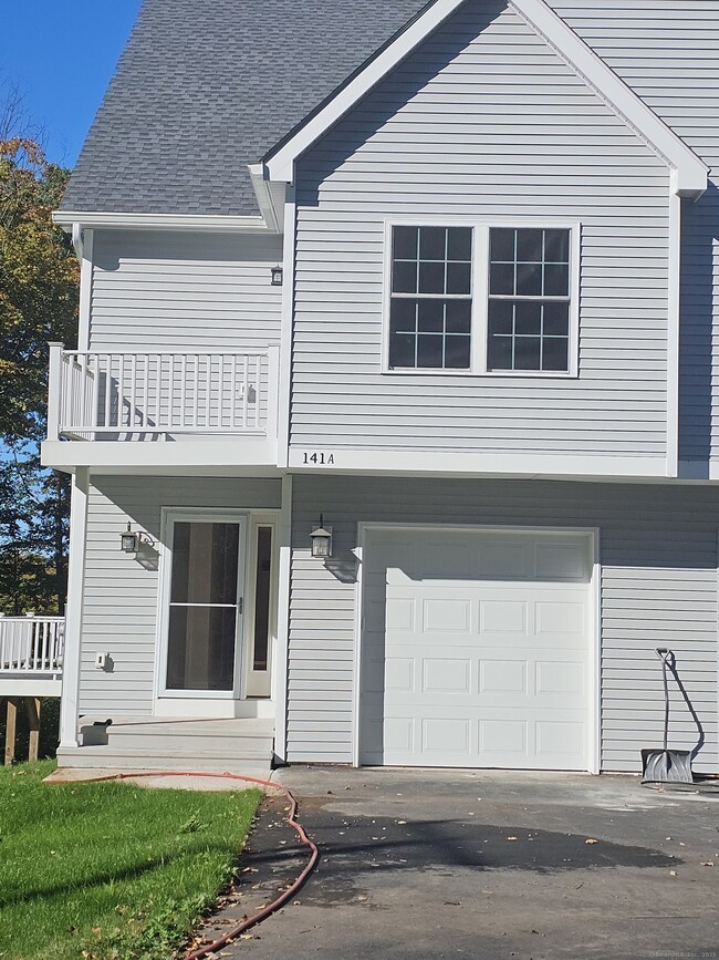 Building Photo - 141 Country Squire Dr