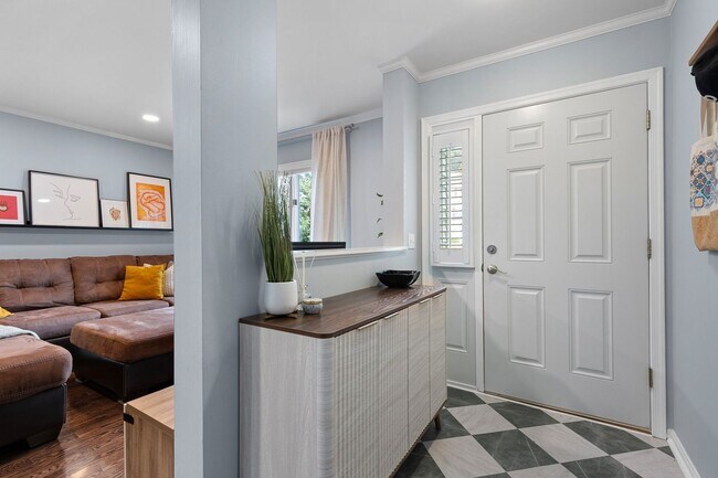 Foto del edificio - Beautiful End Unit Townhome in Weatherhill Farms