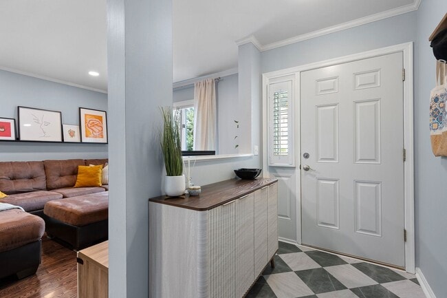 Photo - Beautiful End Unit Townhome in Weatherhill Farms