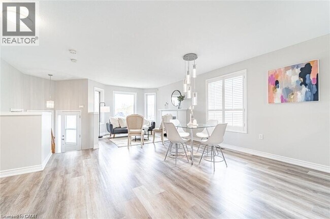 Photo du bâtiment - 12 Shadetree Crescent