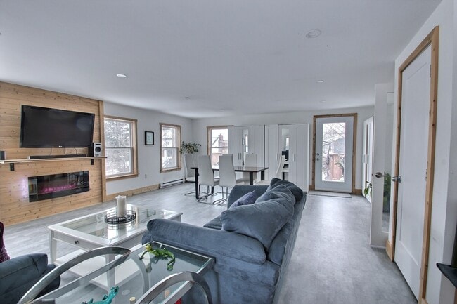 Photo du bâtiment - 34 Meadowdale Dr