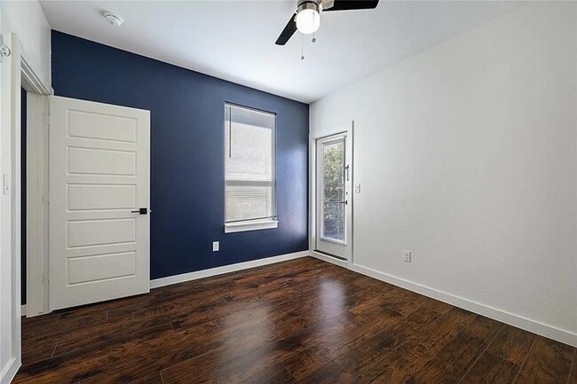 Foto del edificio - 800 S Welch St