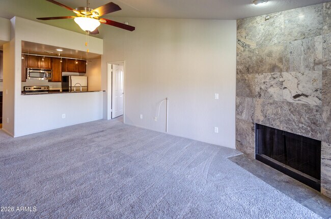 Foto del edificio - 14145 N 92nd St