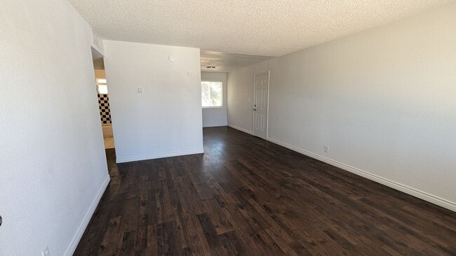 Foto del edificio - Updated 3 Bedroom 2 Bath Home