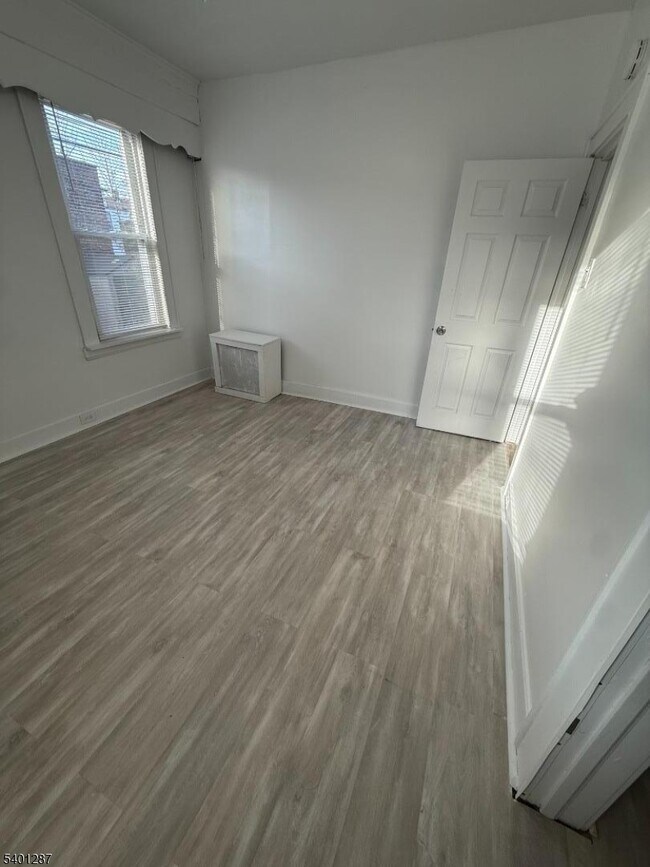 Foto del edificio - 85 Sunnyside Terrace