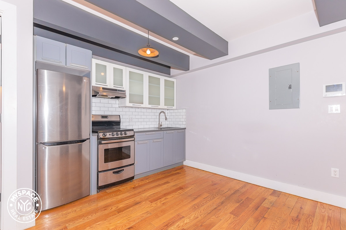 Foto principal - 194 Lenox Rd