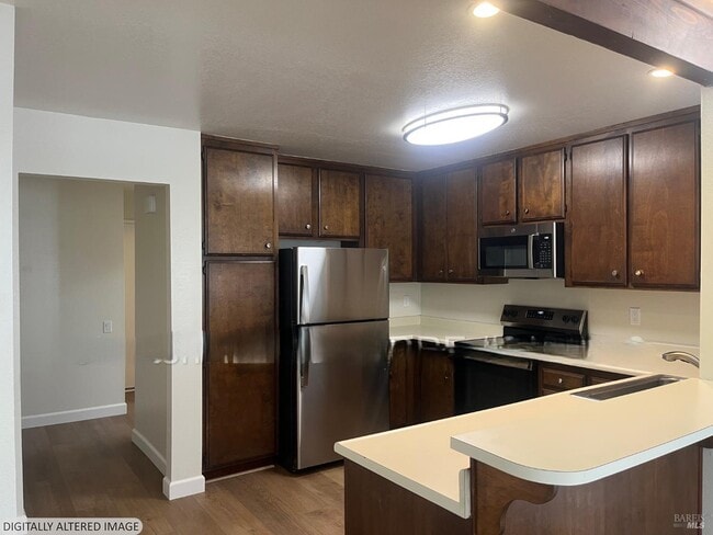 Building Photo - 5200 Piedmont Dr