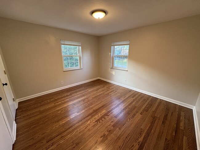 Building Photo - 54 Woodlawn Ave
