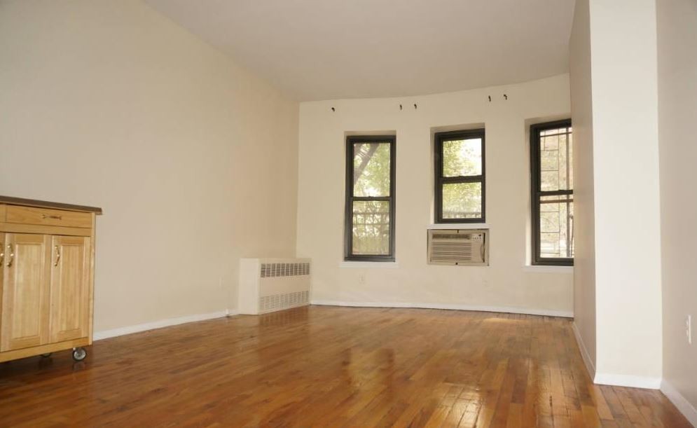 Building Photo - 160 East 91st Street