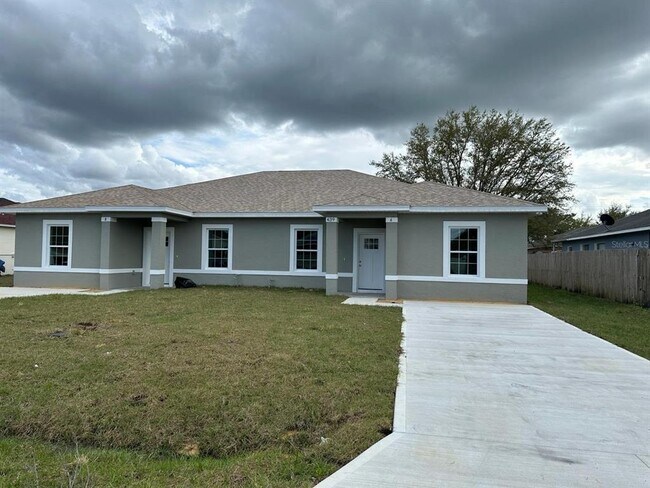 Building Photo - 439 Albatross Ct