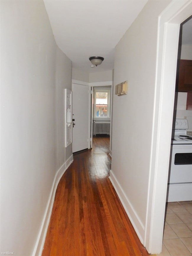 Building Photo - 2907 Voelkel Ave