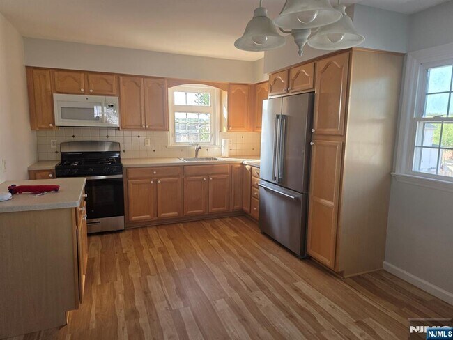 Foto del edificio - 633 10th St