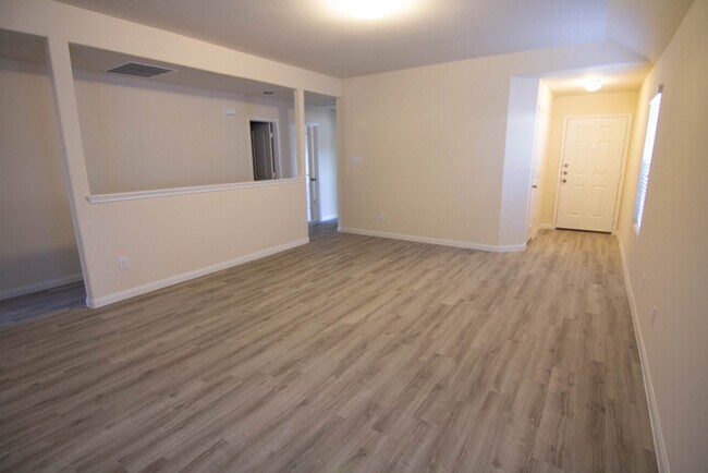 Building Photo - Pierce Junction Village - 14470 Platzer Dr...