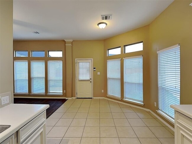 Building Photo - 1451 Sand Lake Ln