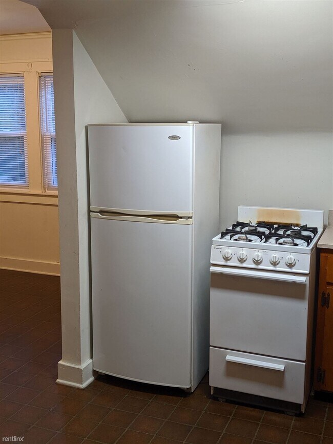 Foto del edificio - 1 br, 1 bath House - 2431 Meyer Ave SW
