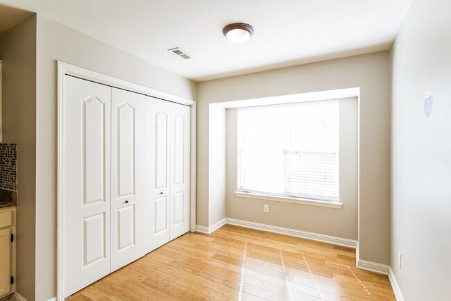 Foto del edificio - 416 Barkley Ct