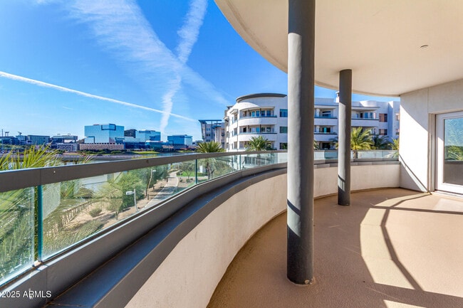 Foto del edificio - 945 E Playa Del Norte Dr