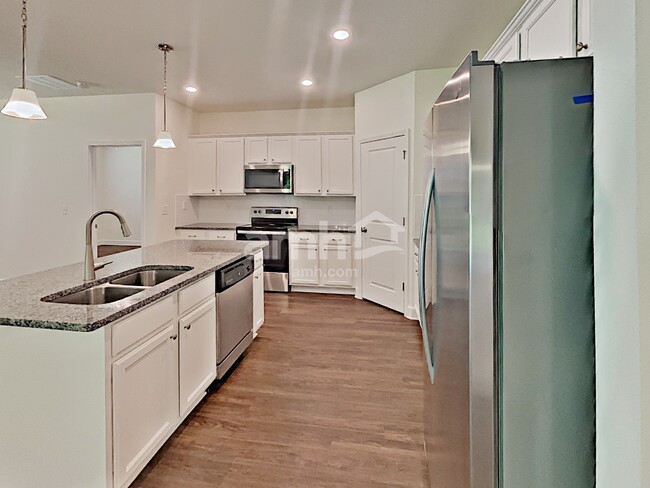 Foto del edificio - 3007 Creek Village Ln