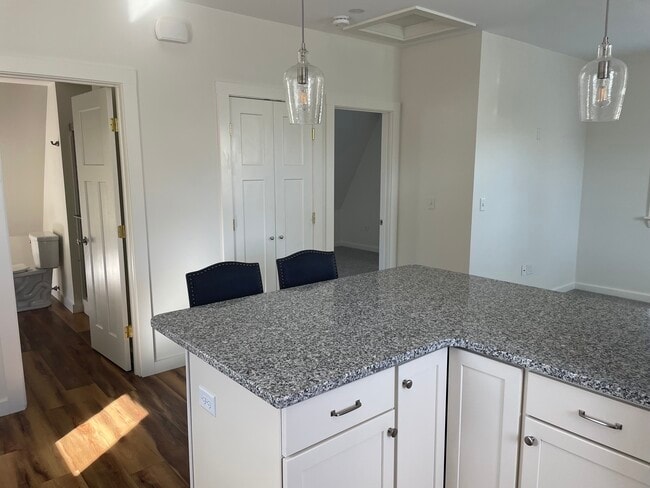 Foto del edificio - 329 Summer St