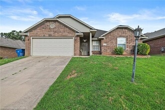 Building Photo - 7514 Red Pine