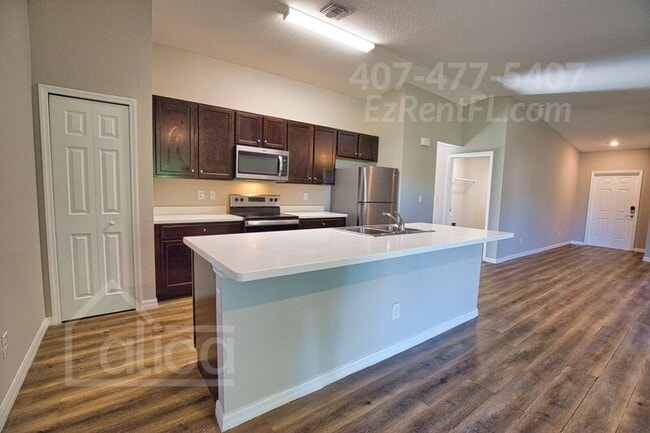 Foto del edificio - 121 Parish Dr