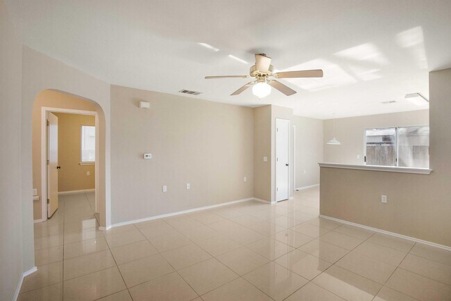 Foto del edificio - 5502 Steven Creek Way
