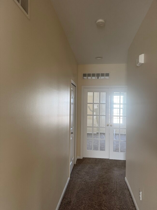 Foto del edificio - 1220 Alameda Blvd