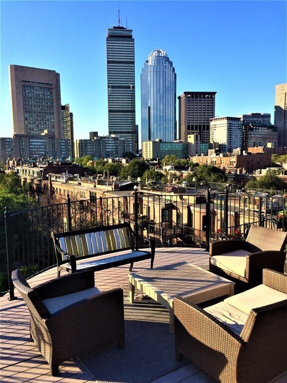 Foto principal - 533 Columbus Ave
