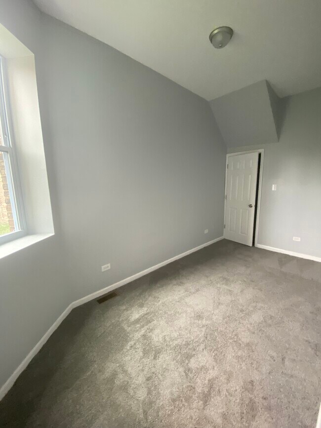 1st Bedroom - 6146 S May St