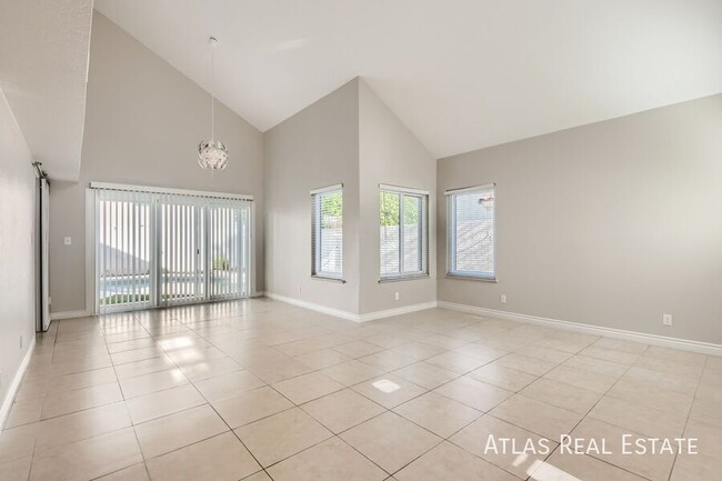 Building Photo - MOVE IN READY! BEAUTIFUL 3 Bedroom Home wi...