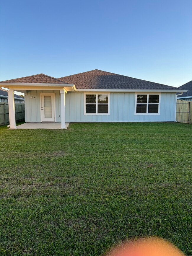 Building Photo - 22441 Aleutian Ave