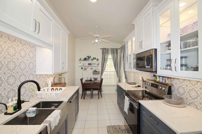 Foto del edificio - Vista Del Lago Seasonal Villa for Rent