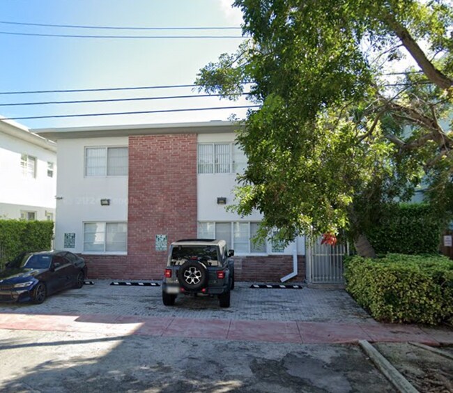 Foto del edificio - 6905 Bay Dr