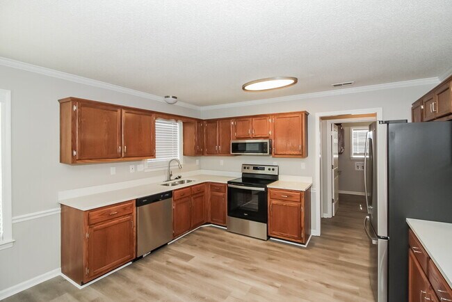 Foto del edificio - 4172 Hidden Fern Ln N