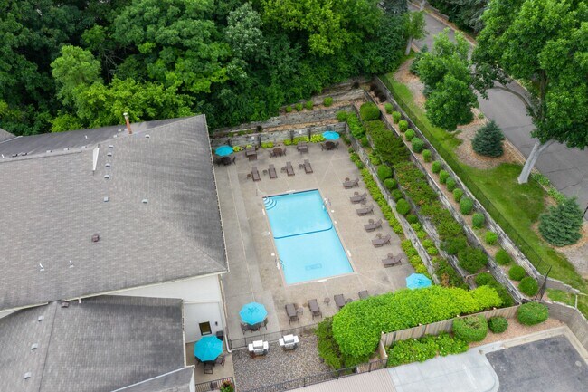 Foto del edificio - Vernon Oaks Apartments