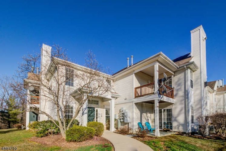 642 Honeybrook Cir, Lopatcong, NJ 08886 Condo for Rent in Lopatcong