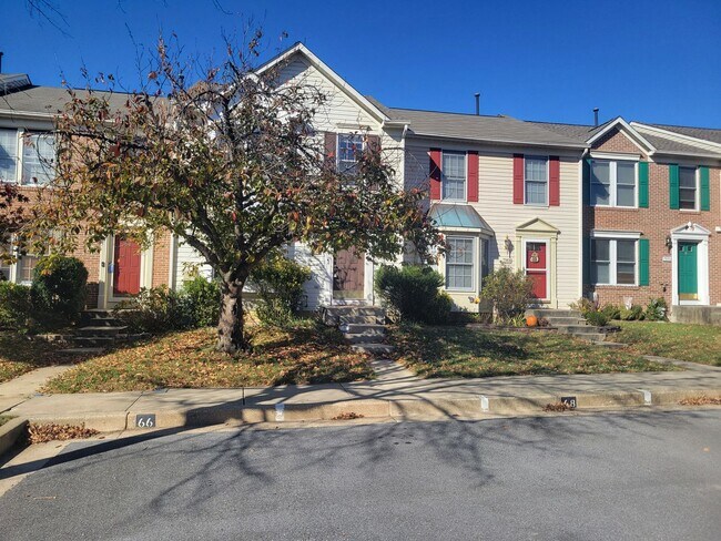 Building Photo - Lovely 3 BR/2.5 BA Townhome in Ellicott City!