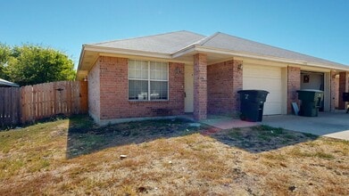 Building Photo - 1406 Van Zanten Ct