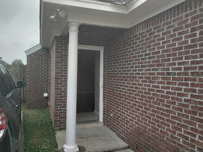 Building Photo - 517 McGregor Ct