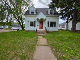 Building Photo - 1002 5th Ave