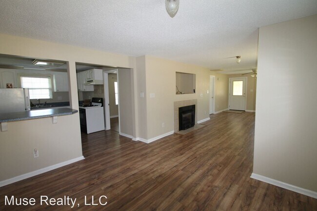 Building Photo - 2 br, 1 bath House - 305 Orr Drive