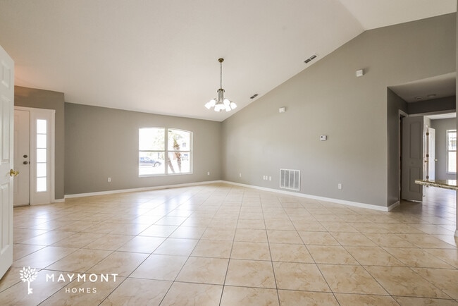 Building Photo - 2549 Abney Ave