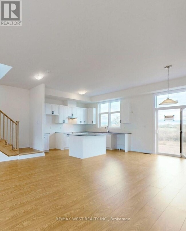 Photo du bâtiment - 93 Millman Ln